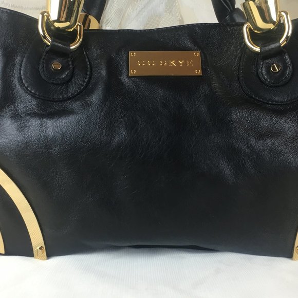 CC Skye Black Leather Shoulder Bag - Picture 3 of 8